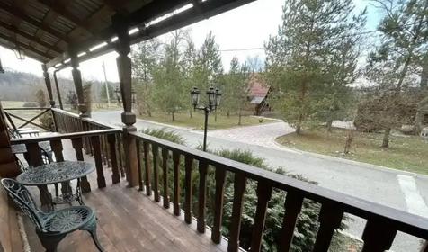 Номер в коттедже с верандой