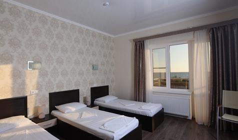 Стандарт плюс трехместный (вид на море) с односпальными кроватями