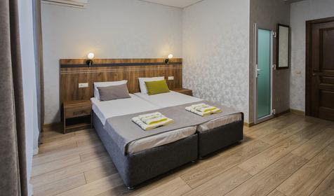 Трехместный люкс