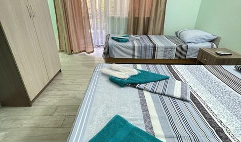 Студия трехместная с собственной кухней