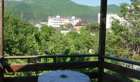 4-местный Комфорт с собственной террасой (вид на горы)