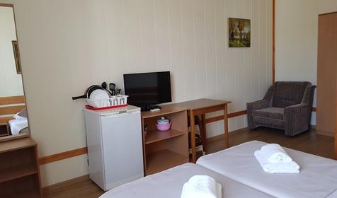 Стандарт 2хместный с общим балконом с видом во двор (№301, №309)