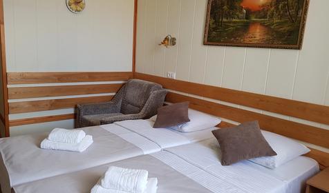 Стандарт 2хместный с общим балконом с видом во двор (№301, №309)