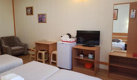 Стандарт трехместный с общим балконом с видом во двор, Корпус 2 (№209, №307)