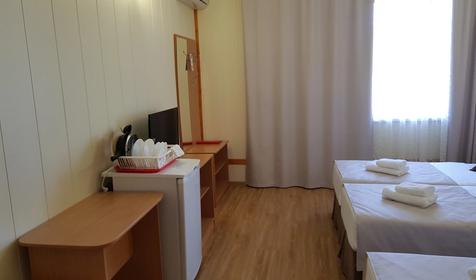 Стандарт трехместный с общим балконом с видом во двор, Корпус 2 (№209, №307)