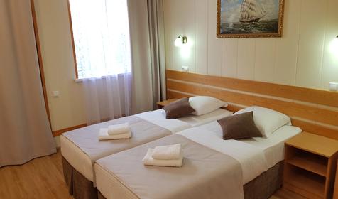 Стандарт четырехместный с общим балконом с видом во двор, Корпус 2 (№201, №203)