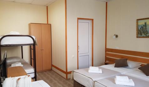 Стандарт четырехместный с общим балконом с видом во двор, Корпус 2 (№201, №203)