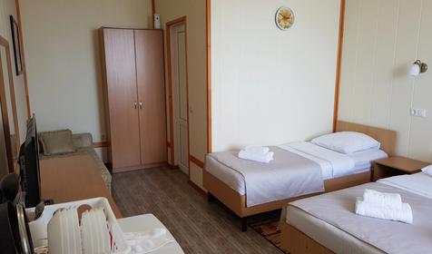 Стандарт трехместный с общим балконом с видом на море, Корпус 2 (№302, №308)