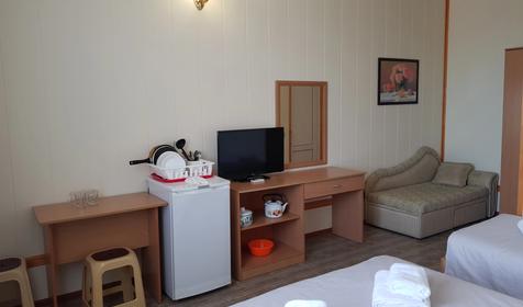 Стандарт трехместный с общим балконом с видом на море, Корпус 2 (№302, №308)