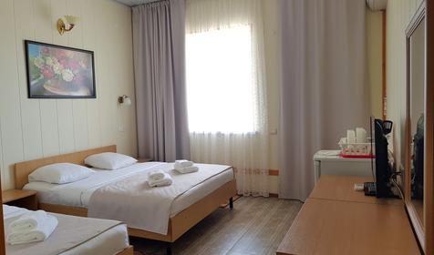 Стандарт трехместный с общим балконом с видом на море, Корпус 2 (№302, №308)