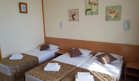 Люкс трехместный с отдельным балконом, Корпус 2 (№212)