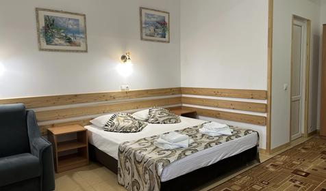 Люкс четырехместный с верандой, Корпус 2 (№104)