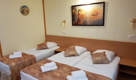 Люкс четырехместный с верандой, Корпус 2 (№101)