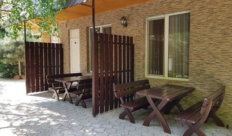 Люкс четырехместный с верандой, Корпус 2 (№103)