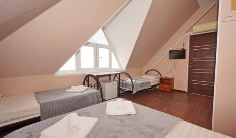 Стандарт четырехместный с балконом