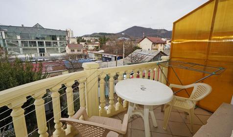 Стандарт четырехместный с балконом