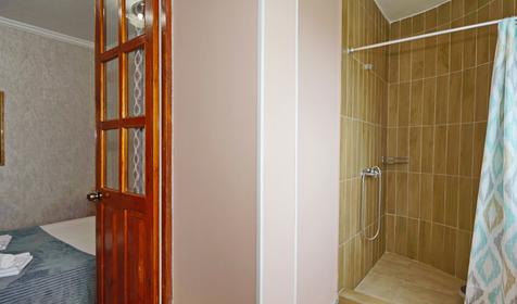 Двухкомнатный шестиместный с балконом