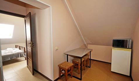 Двухкомнатный шестиместный с кухней