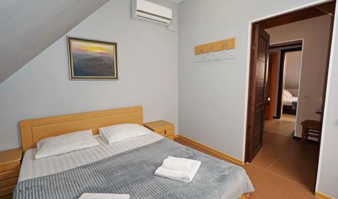 Двухкомнатный шестиместный с кухней