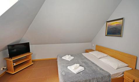 Двухкомнатный шестиместный с кухней