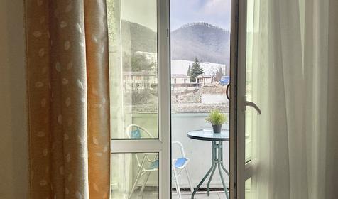 Трехместный с балконом