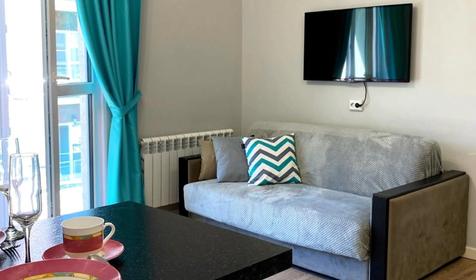 Студия с балконом (вид на море и горы)