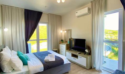 Однокомнатная квартира с балконом и видом на море