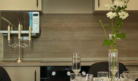 Двухкомнатная квартира с балконом и видом на море