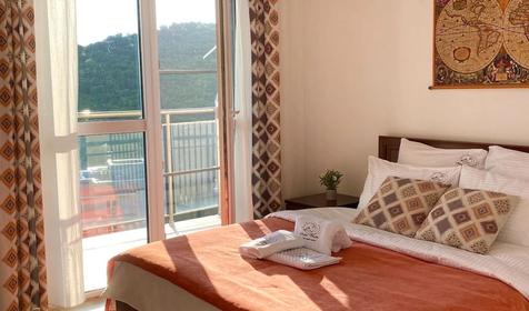 Двухкомнатная квартира с террасой и видом на море