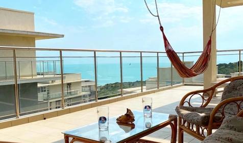 Двухкомнатная квартира с террасой и видом на море