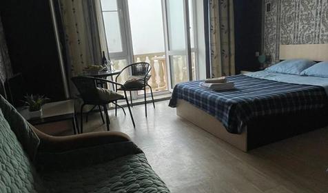 Трехместный