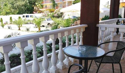 Семейный с балконом