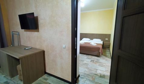 Семейный с балконом