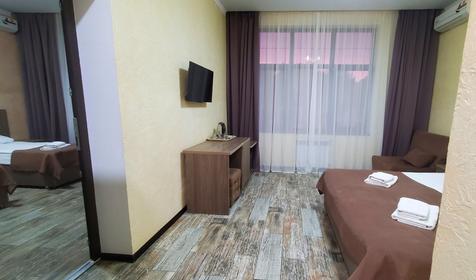 Семейный с балконом