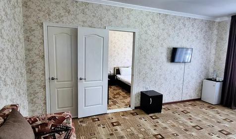  Люкс двухкомнатный пятиместный. Гостиница Пирамида