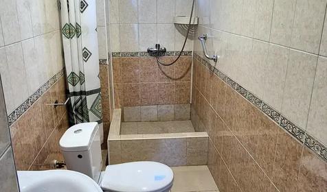  Люкс двухкомнатный пятиместный. Гостиница Пирамида