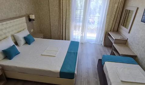 Стандарт трехместный с балконом