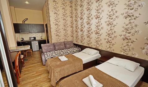 Люкс четырехместный с кухней