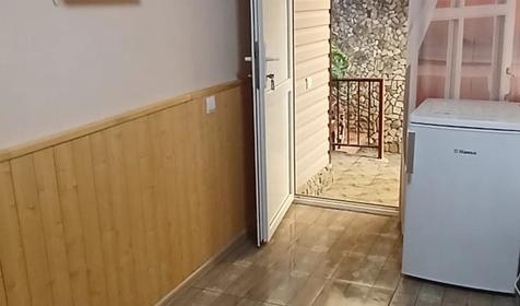 Трехместный