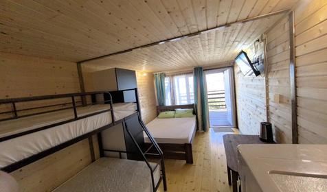 Четырехместный с видом на море на первом этаже