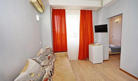 Стандарт двухкомнатный с балконом. Гостиница Виктория