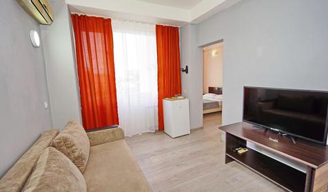 Стандарт двухкомнатный с балконом. Гостиница Виктория