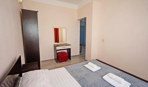 Стандарт двухкомнатный с балконом. Гостиница Виктория