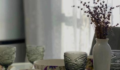 КЛАССИЧЕСКАЯ 2-КОМНАТНАЯ КВАРТИРА С ВИДОМ на море и горы