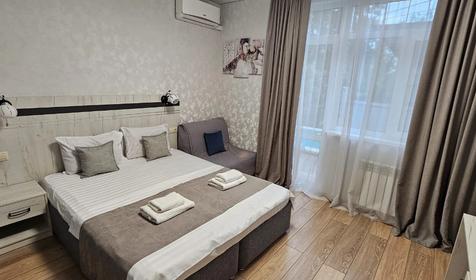 Четырехместный с выходом на бассейн