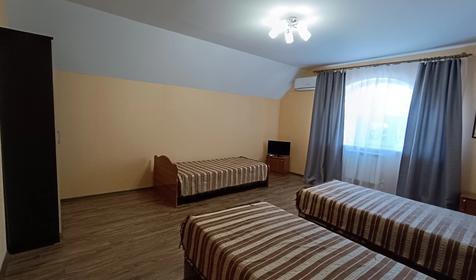 Меблированная комната "СТАНДАРТ" трехместная, 2 этаж