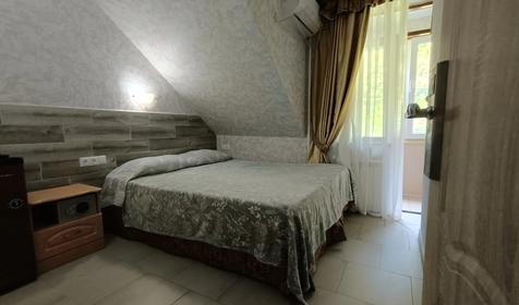 Малый номер с лоджией