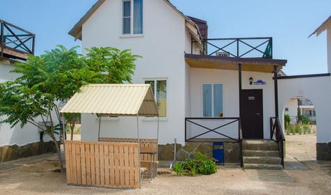 Коттедж четырехместный трехкомнатный, Казачий берег-1