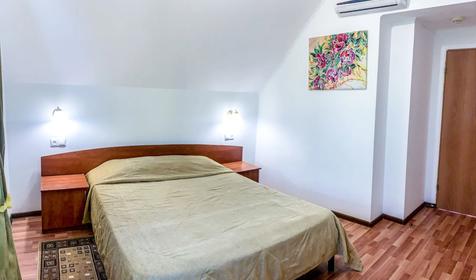 Коттедж четырехместный трехкомнатный, Казачий берег-1