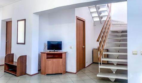 Коттедж четырехместный трехкомнатный, Казачий берег-1